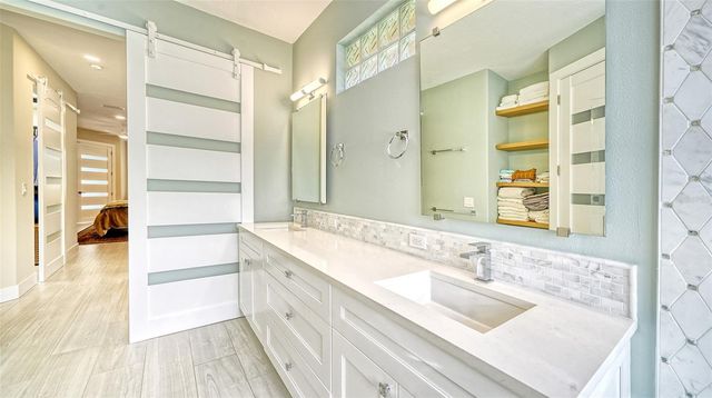 7198 DEL LAGO DRIVE, Sarasota, FL 34238