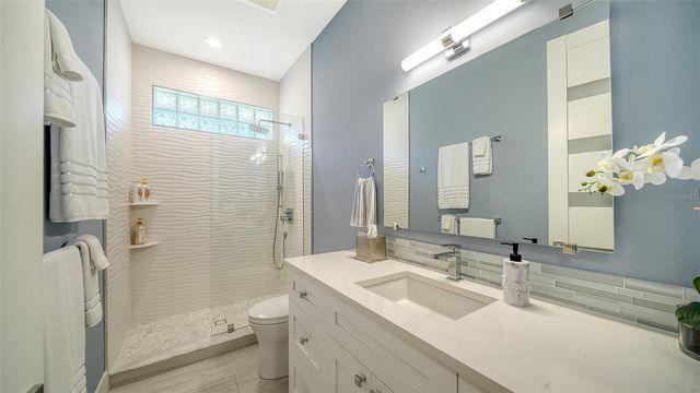 7198 DEL LAGO DRIVE, Sarasota, FL 34238