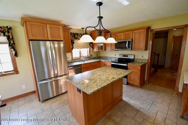 2092 Arch Road, Eaton Rapids, MI 48827