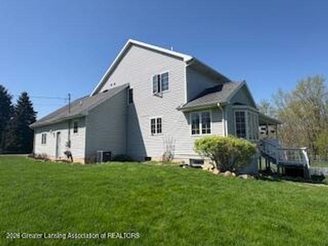 2092 Arch Road, Eaton Rapids, MI 48827