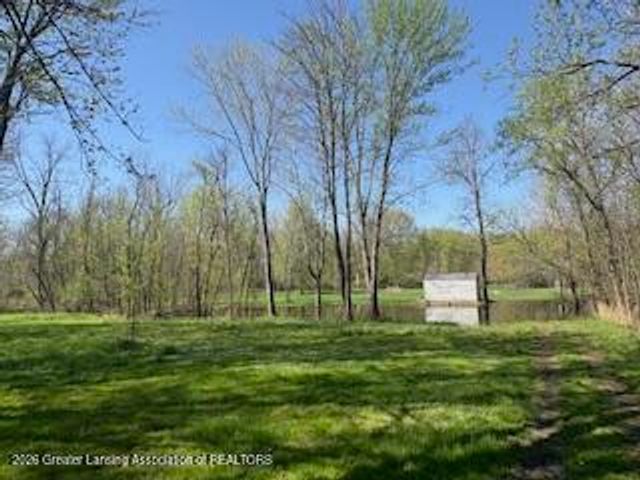 2092 Arch Road, Eaton Rapids, MI 48827