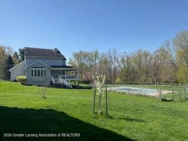 2092 Arch Road, Eaton Rapids, MI 48827