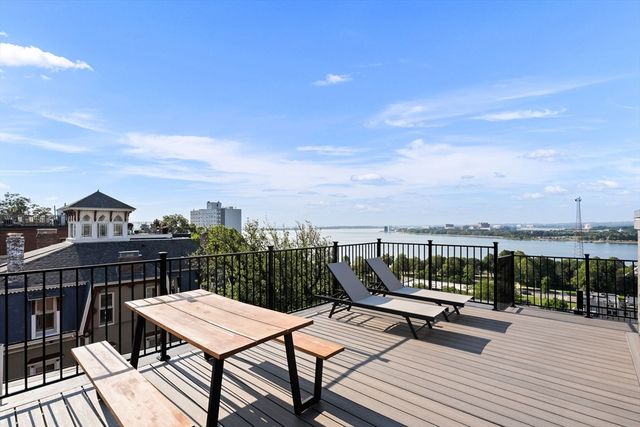 53 Thomas Park 2, Boston, MA 02127