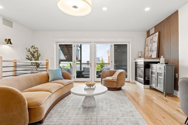 53 Thomas Park 2, Boston, MA 02127