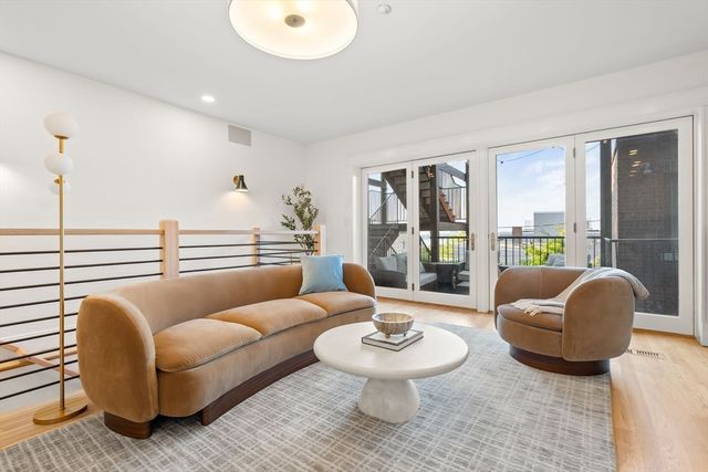 53 Thomas Park 2, Boston, MA 02127