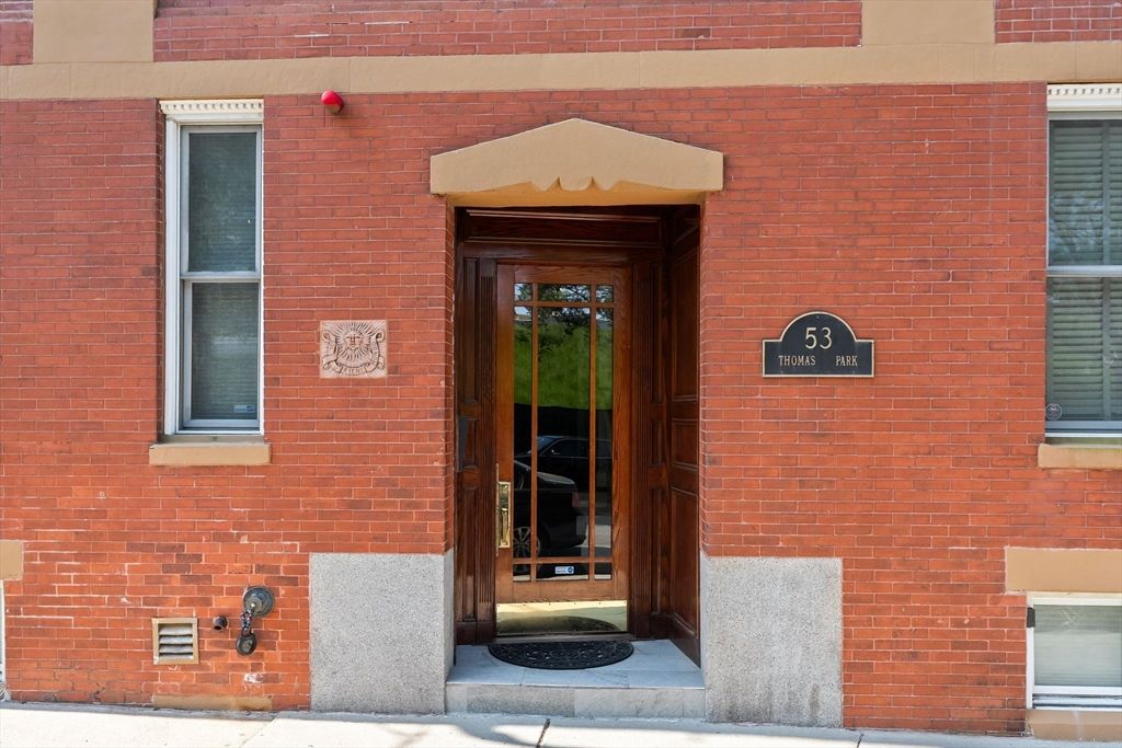 53 Thomas Park 2, Boston, MA 02127