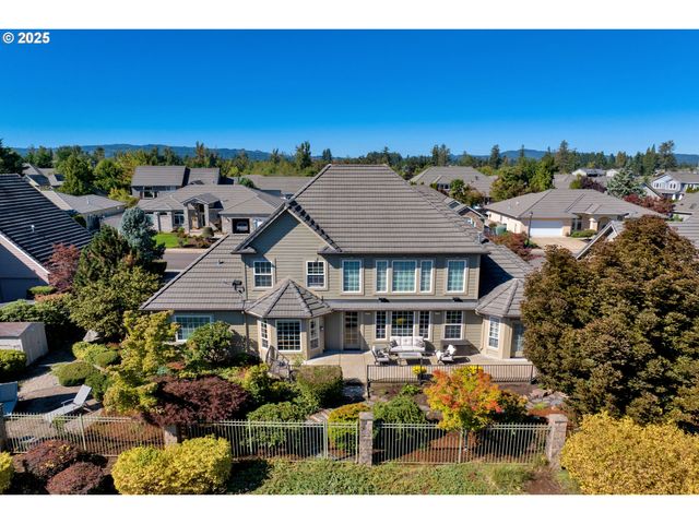 685 ST ANDREWS Loop, Creswell, OR 97426