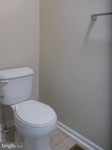 61 SYCAMORE DR, North East, MD 21901