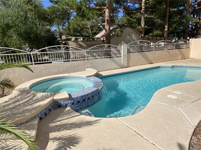 9701 Edifice Avenue, Las Vegas, NV 89117