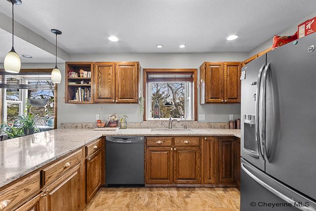 5417 GATEWAY DR, Cheyenne, WY 82009