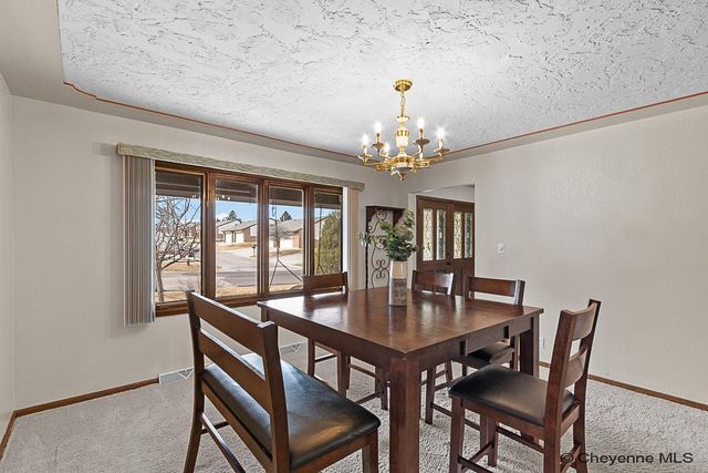 5417 GATEWAY DR, Cheyenne, WY 82009