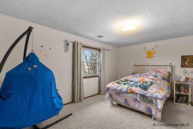 5417 GATEWAY DR, Cheyenne, WY 82009