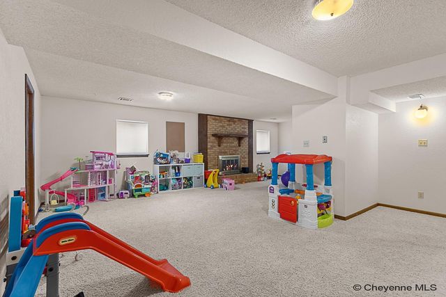 5417 GATEWAY DR, Cheyenne, WY 82009