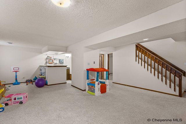 5417 GATEWAY DR, Cheyenne, WY 82009