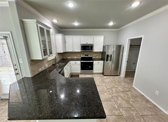 117 Chickadee LN, Leander, TX 78641