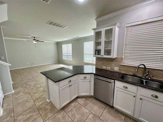 117 Chickadee LN, Leander, TX 78641