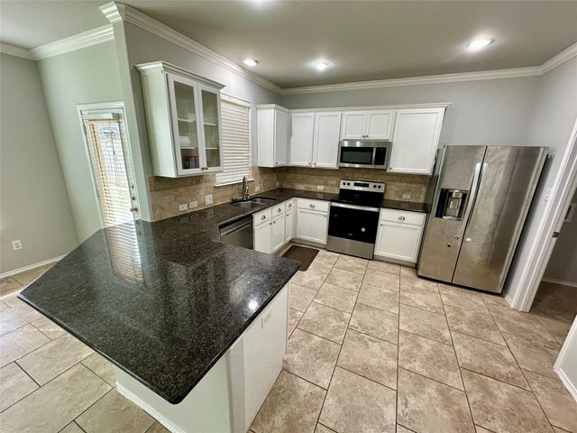 117 Chickadee LN, Leander, TX 78641