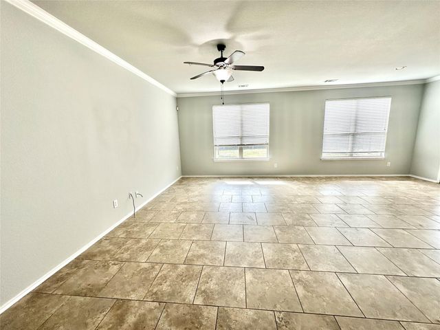 117 Chickadee LN, Leander, TX 78641