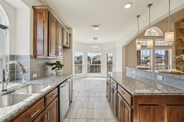 9401 Chuparosa Drive, Fort Worth, TX 76177