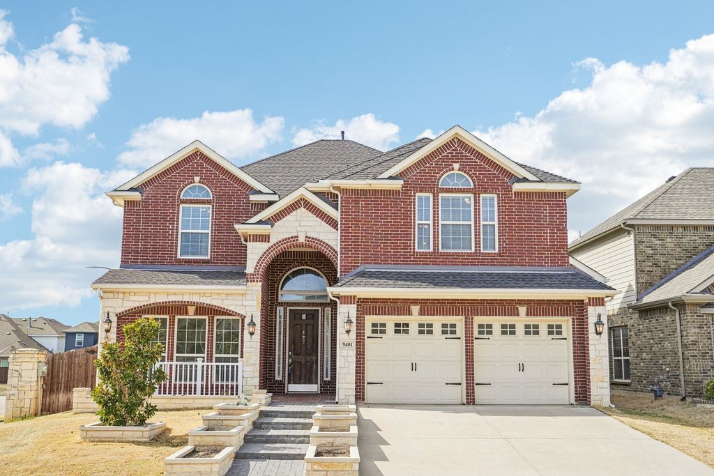9401 Chuparosa Drive, Fort Worth, TX 76177