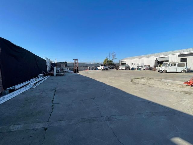 5115 5115 E 8th St, Oakland, CA 94601