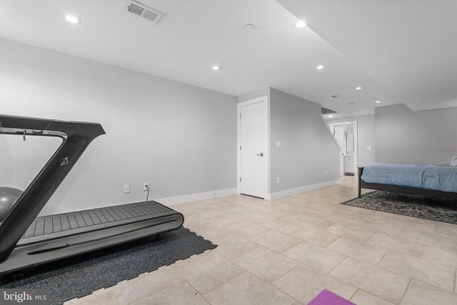 2650 E HUNTINGDON ST, Philadelphia, PA 19125