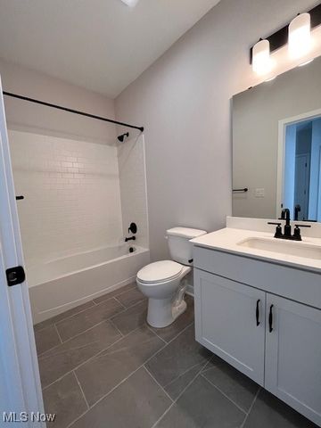 2164 Myla Way, Amherst, OH 44001