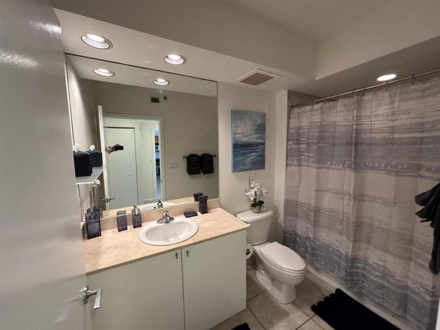 1551 N Flagler Drive 1106, West Palm Beach, FL 33401