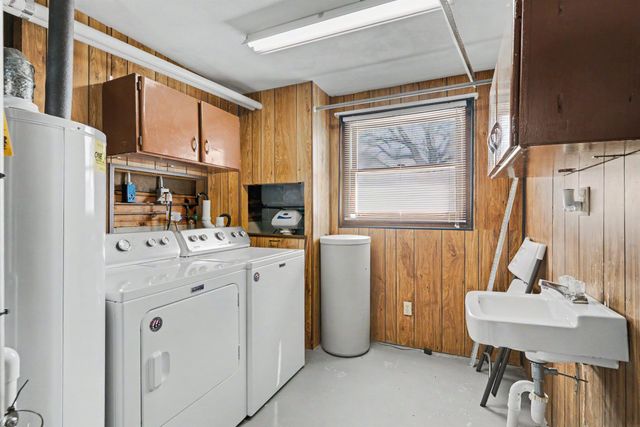 830 Colby, Waterloo, IA 50701