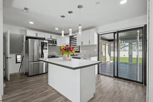 830 Colby, Waterloo, IA 50701