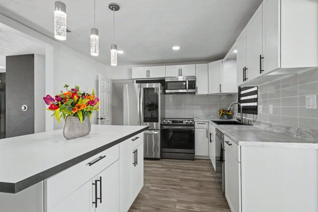 830 Colby, Waterloo, IA 50701
