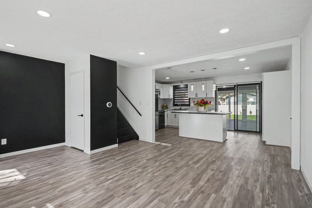 830 Colby, Waterloo, IA 50701