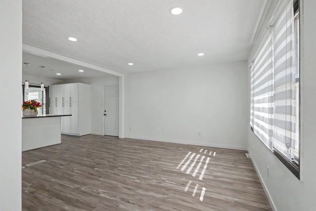 830 Colby, Waterloo, IA 50701