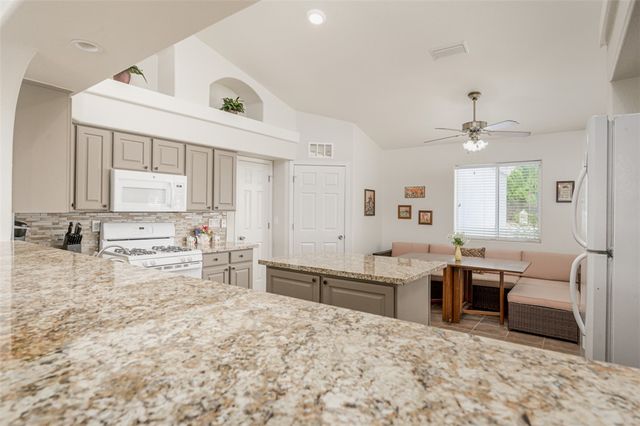 10720 S Fountain Cove, Mohave Valley, AZ 86440