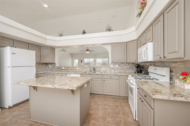 10720 S Fountain Cove, Mohave Valley, AZ 86440