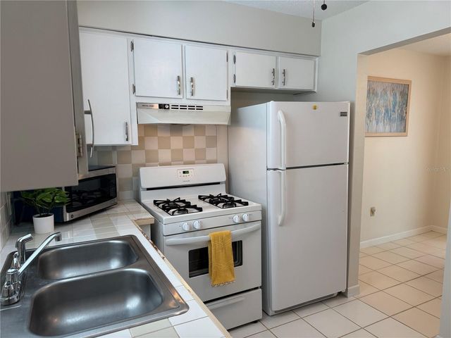 5107 PARK LAKE DRIVE N, Pinellas Park, FL 33782