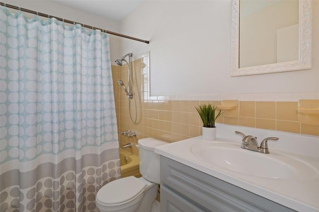 5107 PARK LAKE DRIVE N, Pinellas Park, FL 33782