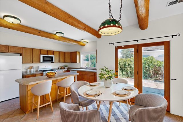 7335 Dancing Eagle Avenue NE, Albuquerque, NM 87113