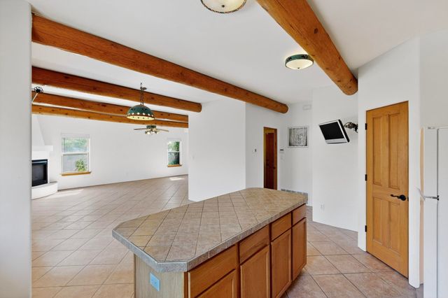 7335 Dancing Eagle Avenue NE, Albuquerque, NM 87113