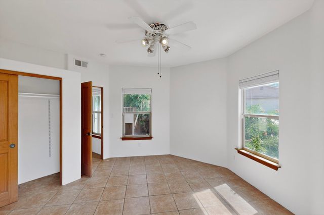 7335 Dancing Eagle Avenue NE, Albuquerque, NM 87113