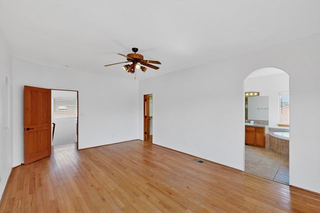 7335 Dancing Eagle Avenue NE, Albuquerque, NM 87113