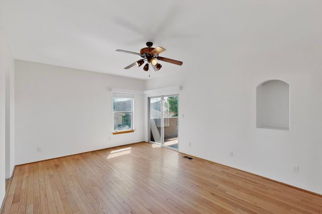 7335 Dancing Eagle Avenue NE, Albuquerque, NM 87113