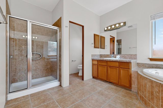 7335 Dancing Eagle Avenue NE, Albuquerque, NM 87113