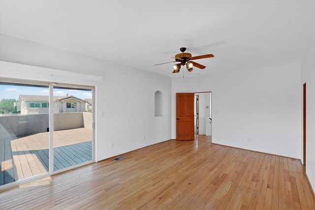 7335 Dancing Eagle Avenue NE, Albuquerque, NM 87113