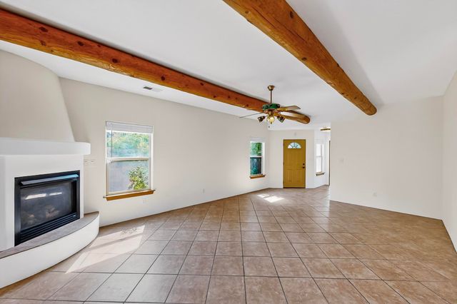 7335 Dancing Eagle Avenue NE, Albuquerque, NM 87113