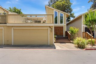 8049 La Riviera Dr, Sacramento, CA 95826
