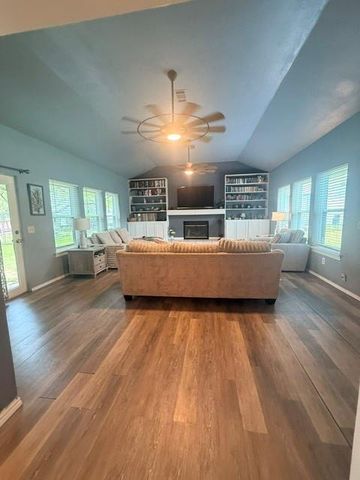 221 Winding Way RD, Marble Falls, TX 78654
