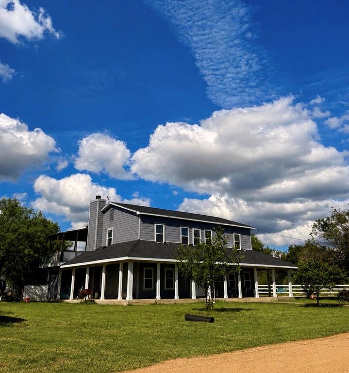 221 Winding Way RD, Marble Falls, TX 78654