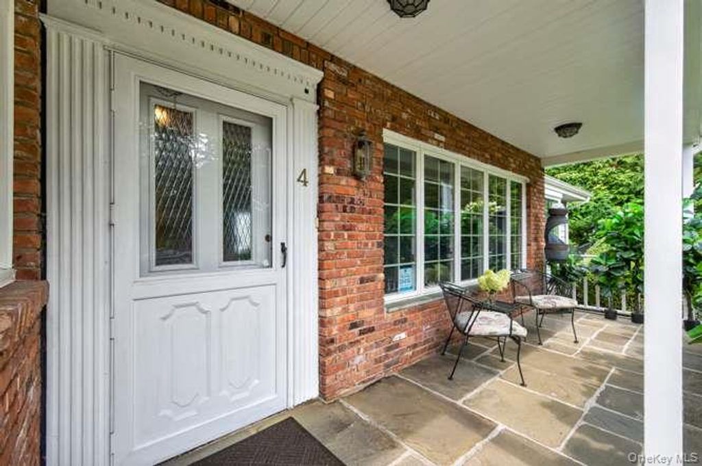 4 Woodleaf Court, Cold Spring Harbor, NY 11724 — photo 3