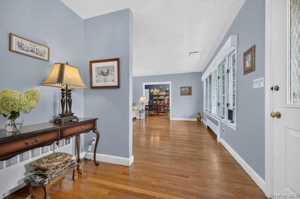 4 Woodleaf Court, Cold Spring Harbor, NY 11724 — photo 4